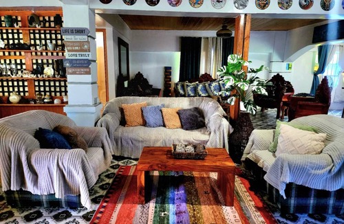 Aringay House | 400 m² House ∙ 3 bedrooms ∙ 20 guests