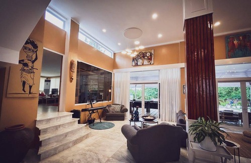 Manoc-Manoc House | 400 m² House ∙ 4 bedrooms ∙ 13 guests