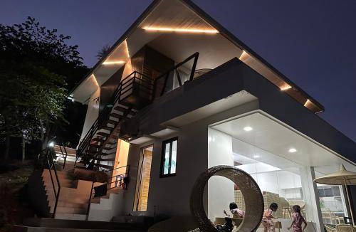 Koronadal Villa | 400 m² Villa ∙ 3 bedrooms ∙ 22 guests