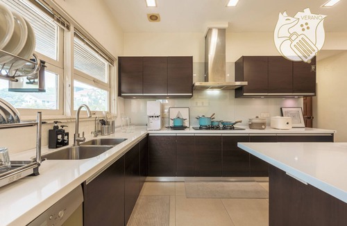 Bukit Damansara Villa | 42Pax 9BR Damansara Pool Villa by Verano