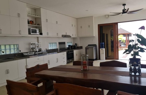Batangas City Villa | 480 m² Villa ∙ 4 bedrooms ∙ 16 guests