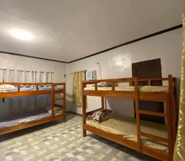 Daanbantayan Hostel | 4A's Lodging