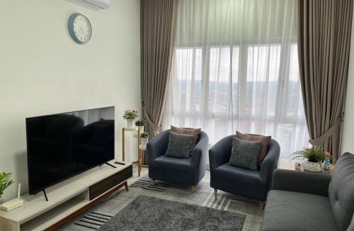 Bandar Baru Bangi Apartment | 4BR Pool View Family Suite at Ostia, Bandar Baru Bangi - Full AC, Wi-Fi