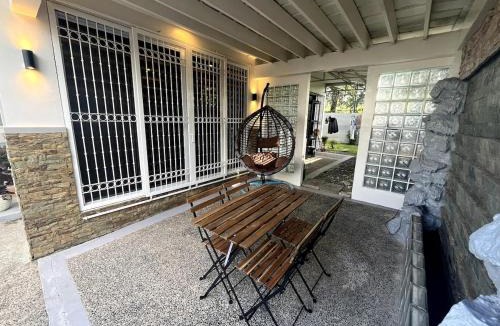 Tagaytay House | 4BR Tagaytay House Staycation near Sky Ranch