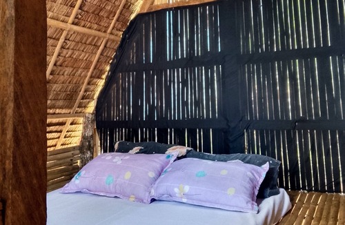 Pilar Resort | 5-bedroom resort in fantastic Pilar with WiFi, AC, FAN rooms and huts