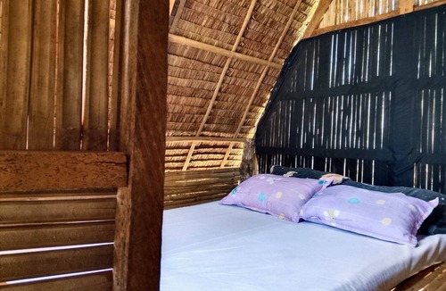 Pilar Resort | 5-bedroom resort in fantastic Pilar with WiFi, AC, FAN rooms and huts