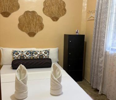 Pilar House | 5 Bedrooms Beach Retreat House
