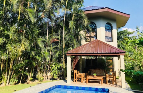 Metro Luzon Urban Beltway Villa | 5 min walk from the beach- Beautiful Villa with private pool