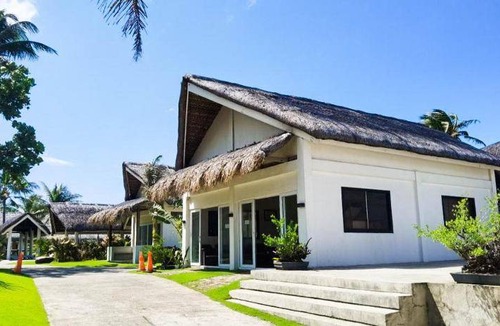 Pagudpud Resort | 50 m² Resort ∙ 3 bedrooms ∙ 21 guests