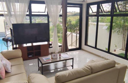 Antipolo Villa | 50 m² Villa ∙ 4 bedrooms ∙ 16 guests