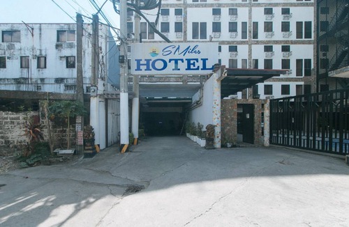 Calamba Hotel | 55 m² Hotel ∙ 2 guests