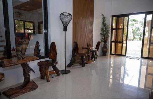 Central Visayas Hotel | 577 m² Hotel ∙ 13 guests