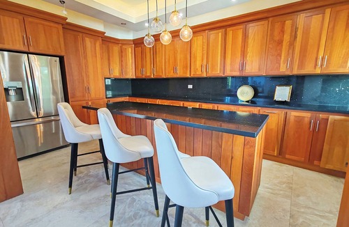 Playa Bibijagua Villa | 5BR Luxury Retreat w/Private Pool, Jacuzzi & On-Site Staff + Bonus