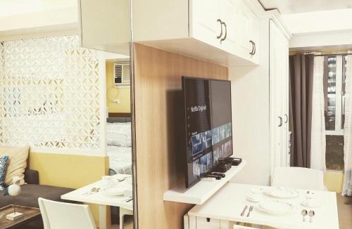 Cebu Apartment | 5th floor Cebu IT Park studio walking distance to everything