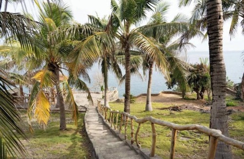 Lazi House | 6-bedroom bungalow in delightful Lazi with AC