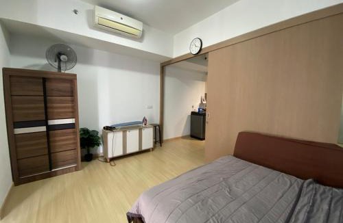 Sungai Buloh Apartment | 6 Nicely Design Studio direct Access to MRT