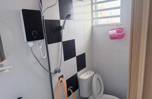 Chemor Apartment | 6 pax Homestay Klebang Ipoh Near Shopping mall, Mcd, Free Parking