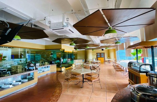 Iloilo City Proper Hotel | 60 m² Hotel ∙ 127 guests