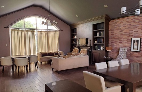 Taguig Apartment | 70 m² Apartment ∙ 2 bedrooms ∙ 6 guests