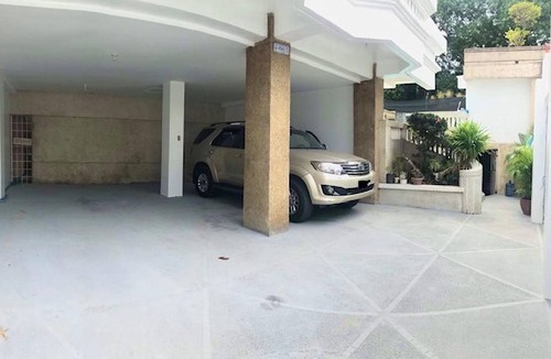 Pansol House | 75 m² House ∙ 2 bedrooms ∙ 16 guests