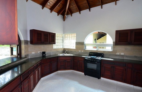 Sosua Villa | 7BD Guest-Friendly Villa with Private Pool, Jacuzzi and Billiard, near Beach!