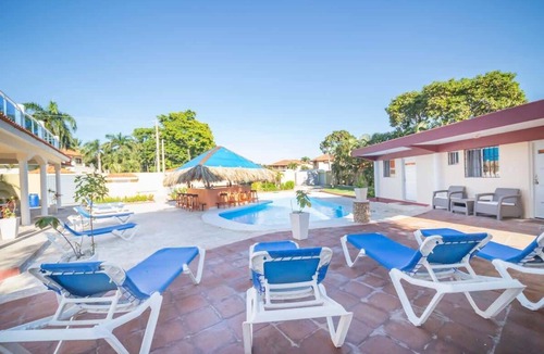 El Batey House | 7BR Villa next to Playa Chiquita Casino!