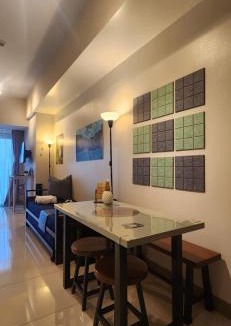 Taguig Apartment | 8U Pristine & Cozy Stay at Uptown Mall BGC across Mitsukoshi with FREE Parking and Balcony