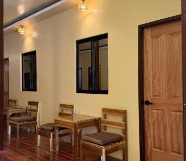 Port Barton Hotel | 9 Keys Inn