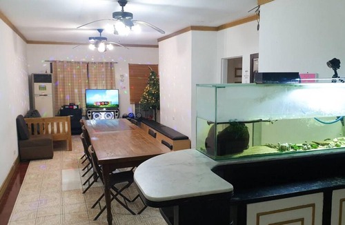 Angeles City Villa | 900 m² Villa ∙ 8 bedrooms ∙ 30 guests