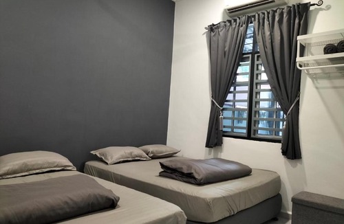 Seremban House | 910 Entire Homestay Seremban Town, Templer, Lobak, Lekas Highway