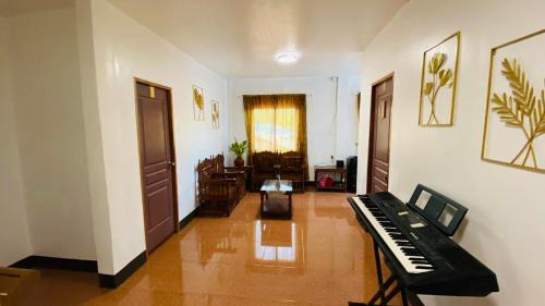 Luzon House | Aňos Guesthouse