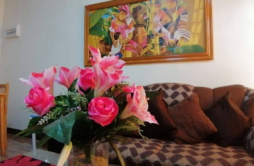 Batangas City House | A Bright, Stylish Clean Apt near Diversion Rd