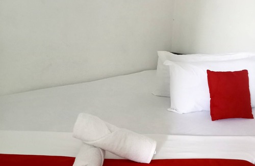 Coron Town Proper Cabin | A budget accomodation with 5 rooms and easy to access to all bars and island tou