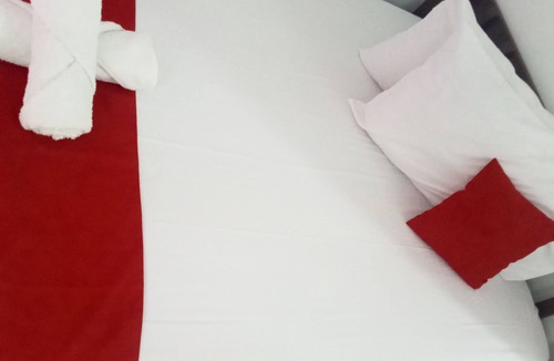 Coron Town Proper Cabin | A budget accomodation with 5 rooms and easy to access to all bars and island tou
