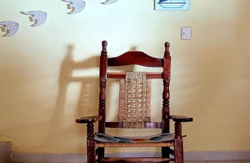 La Cienaga House | A bungalow-style house located right on the beach—perfect for families!