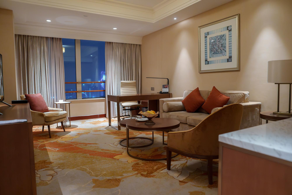 Bagumbayan Apartment | A Peaceful Meditation Loft w/ Pool and Gym