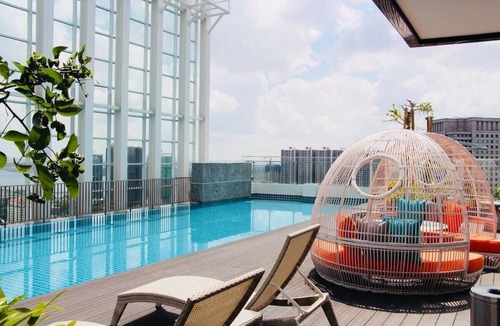 Central District Apartment | A Spacious, High-Floor Suite Next to Komtar JBCC