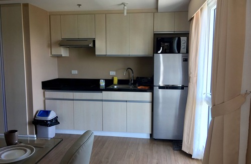 Poblacion District Condo | Abreeza Place Tower, 1-bdrm Condo with Broadband Wifi