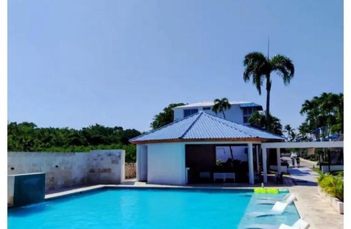 Villas Del Mar Apartment | Acceso Privado A La Playa Justo Detrás - Piscina, Jacuzzi, Gazebos, Area De BBQ, Ducha De Exterior, Baños, Wifi, Netflix, Parqueo, Seguridad y Control de Acceso las 24 Horas