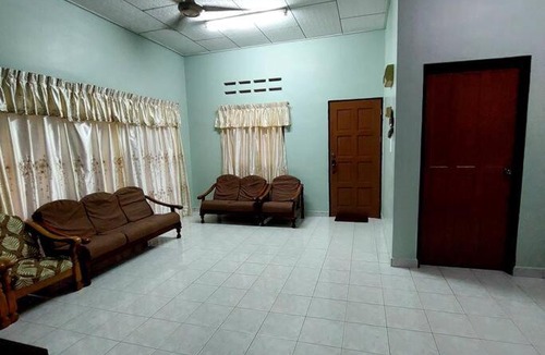 Tersusun Tasek House | Adam Homestay
