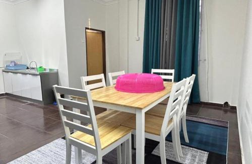Kampung Geting House | Adawiyah Homestay Tingkat Atas