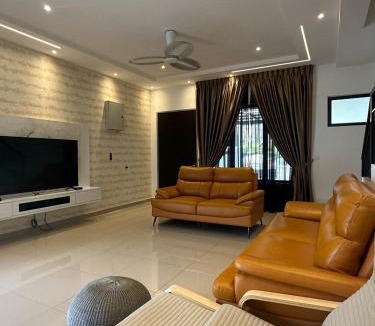 Tanah Rata Apartment | Adik Aisyah cameron semi-D goleden hill homestay