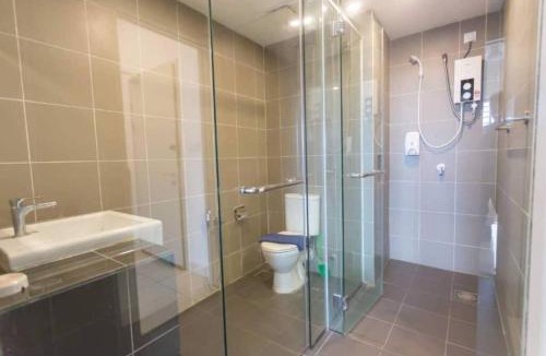 Tanjung Aru Apartment | Aeropod 5B Near Airport 2 Queen Bed Netflix