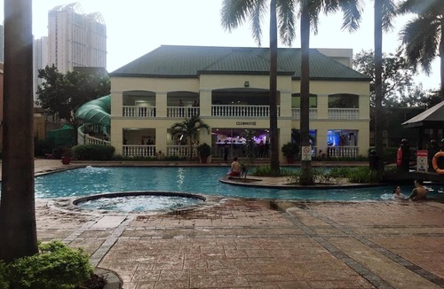 Highway Hills Condo | Affordable 2 BR 2 BA W/ Netfix, Hulu, ESPN+, and Disney+.