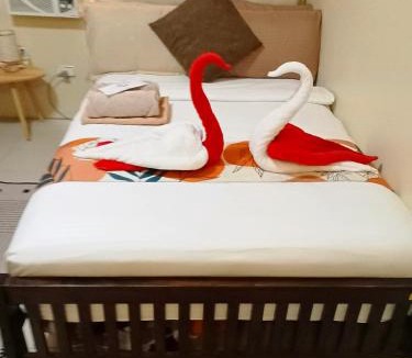 Lapu-Lapu Apartment | Affordable 8th Floor Studio Unit with Hot Shower, Wi-Fi and Netflix in Saekyung Marigondon Phase 2
