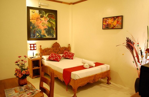 Puerto Princesa City Centre House | Affordable Clean and Green Guest House
