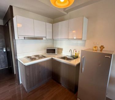 San Antonio Apartment | Air Residences Condo Makati