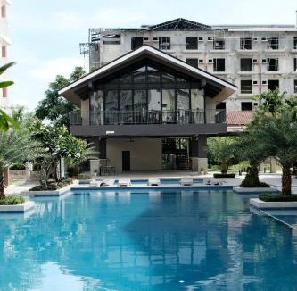 Mactan Export Processing Zone Apartment | Airport Gem with Pool and Gym
