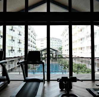 Mactan Export Processing Zone Apartment | Airport Gem with Pool and Gym