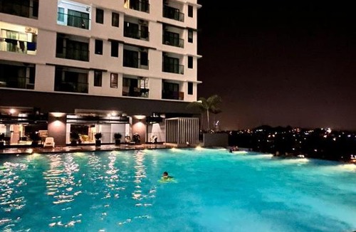 Kajang Apartment | AISYAH HOMESTAY@ VISTA BANGI. A Lovely one studio service apartment with pool